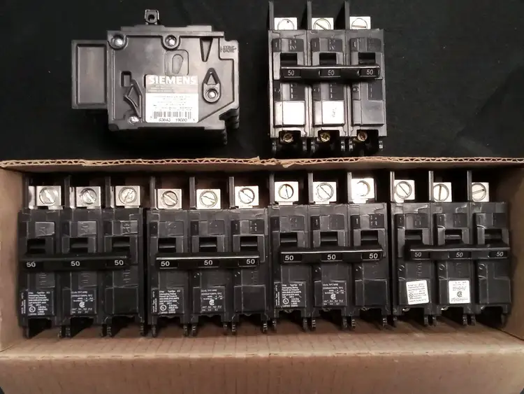 Used Siemens Siemens BQ3B050L 50 amp 3 pole breaker Circuit Breakers US | Infinity wholesale & Supply LLC #1305710