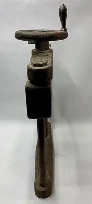 Porter Type Shaper Hold Down by American Woodworking (101927)