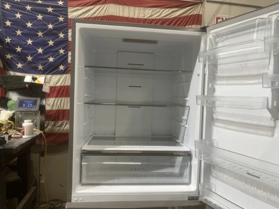 Used HISENSE FREEZER ON BOTTOM Refrigerators Michigan US | Miedema Asset Management Group #1413776