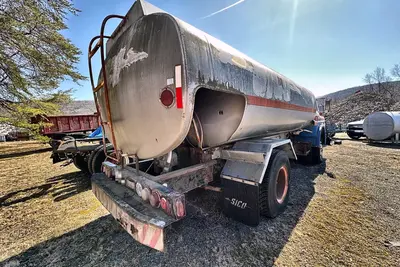 Used 1976 FORD 8000 Tanker trucks Pennsylvania US | Proxy Equipment #1385137