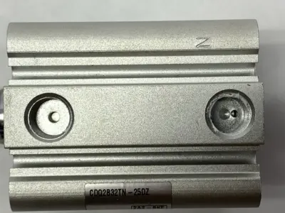 USED SMC COMPACT PNEUMATIC CYLINDER 32MM BORE 25MM STROKE