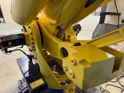 2014 FANUC M900IB/700 6 Axis Robots | K.B. Industries LLC (8)