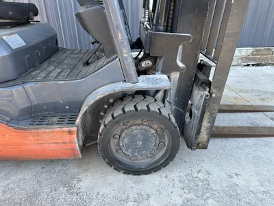 Used TOYOTA 8FGC35U-BCS Misc Forklifts Michigan US | KD Equipment Sales #1547840