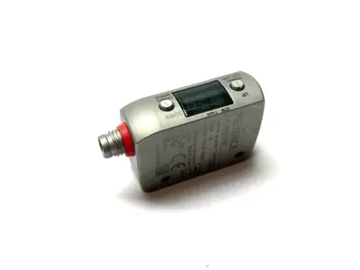 USED KEYENCE SELF-CONTAINED CMOS DISTANCE BASED LASER SENSOR 3-PIN M8