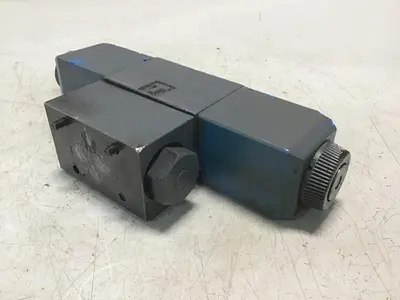USED VICKERS DG4V-3-6C-M-U-HL7-60