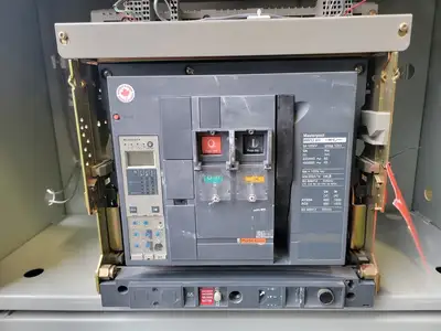 USED SQUARE D NW12H1