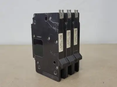 NEW SQUARE D EDB36030