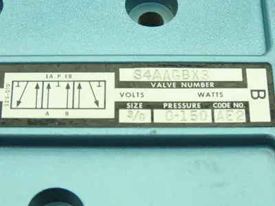 Skinner S4AAGBX3 Pneumatic Directional Control Valve 5-Way 2 Pos 150PSI 1/2" NPT