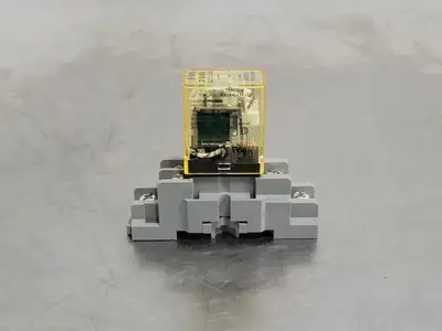 USED IDEC RH1B-UDC24V