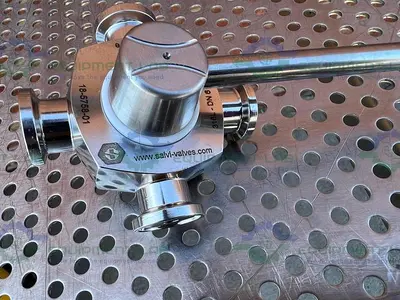 USED GE HEALTHCARE SALVI DN6 1187 4-WAY 316 VALVE 18-5758-01 W/ 1/2" SANITARY FITTING