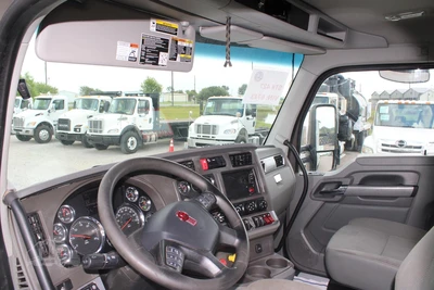 Used 2019 KENWORTH T880 Septic/Sewer/Vacuum Trucks Texas US | Roll Off Truck World #1491813