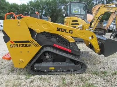New | in-Stock 2026 SDLG STR1000H MINI SKID STEER STAND BEHIND Compact Utility Loaders Manitoba CA | Conquest Truck & Auto Sales #1421371