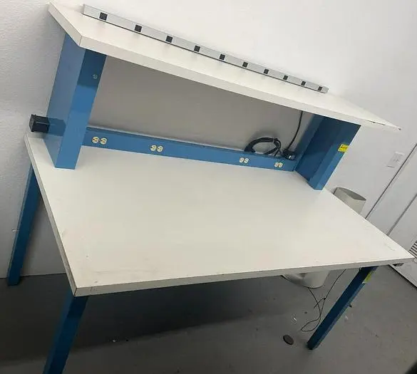 WORKBENCH WITH ANIT STATIC WORK STATION BY 3M