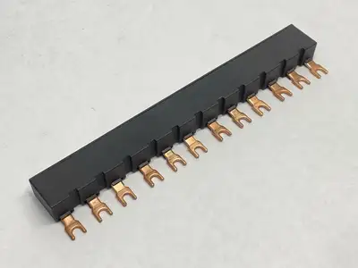USED SIEMENS BUSBAR 3-PHASE 600VAC 65A
