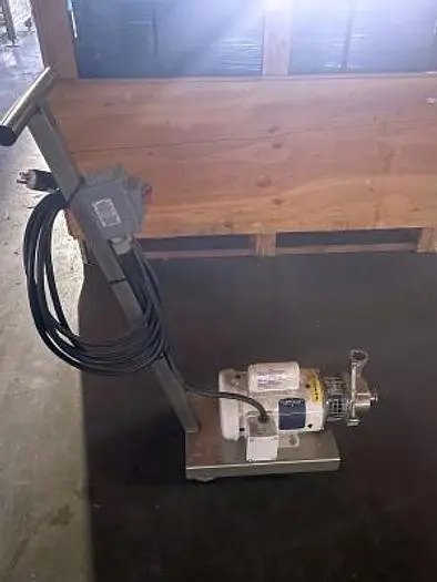 NS Thomsen 1/2 hp Pump with cart