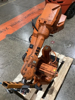 USED 2015 ABB IRB 2600 M2004