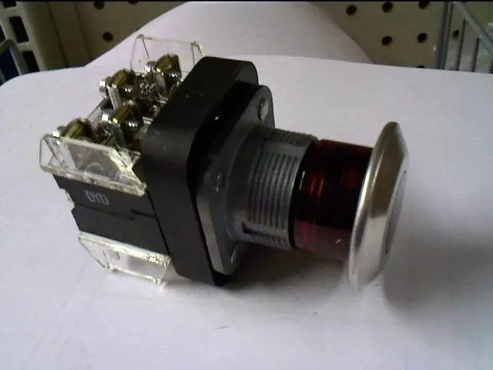 New | in-Stock ATLAS COPCO 57358855 PUSH BUTTON 2 POSITION Switch Parts Pennsylvania US | East West Machinery & Drilling #1416378