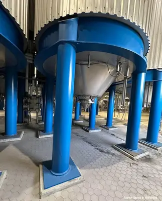 300 BBL Ziemann Bauer Stainless Steel Fermentation Tank – 9,300 Gallon