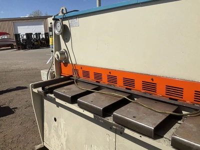 1993 LVD hydraulic shear model JS-C-25/10, 460 volt 3 phase electric, max 10’ wide cut, 39” max back...
