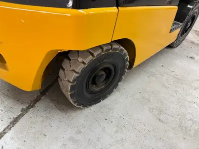 Used 2016 YALE GLP030VX Internal Combustion Forklifts: Pneumatic Tire Texas US | 4K Lift Co #1573786