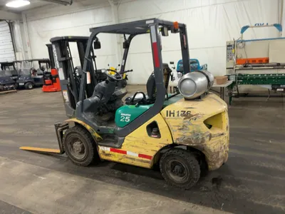 USED 2010 KOMATSU FG25T-16