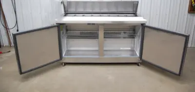 142-0030 Kelvinator 2 Door Self Contained Sandwich Prep Cooler