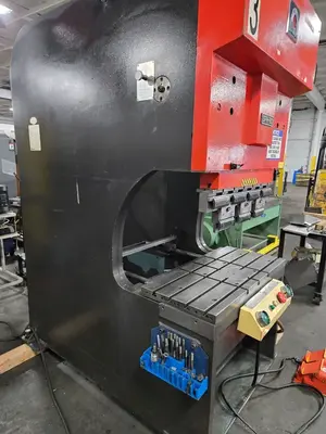USED 1986 AMADA SPH-60