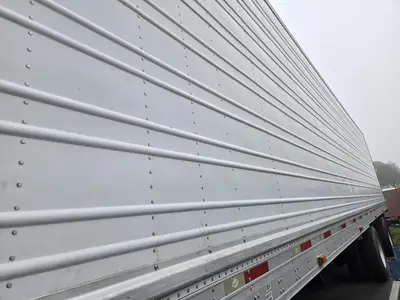 USED 2011 UTILITY 53FT