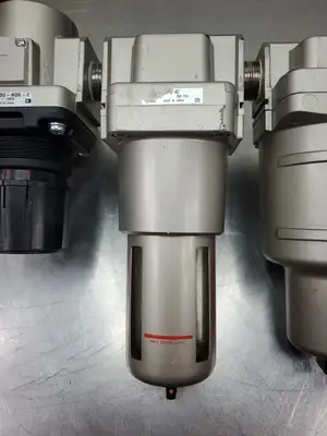 USED SMC AR50-N06-Z Regulator