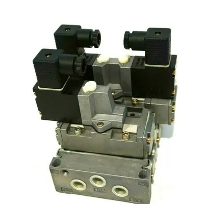 NEW CKD M4F480-08-2-C VALVE M4F480082C