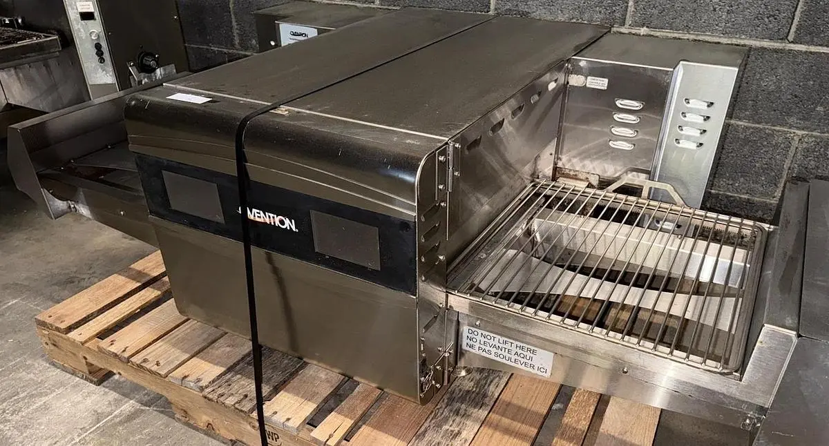 USED OVENTION M1718