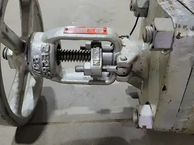 USED CRANE 33XUF