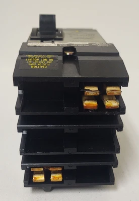 USED Square D Q221125AC