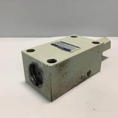 USED YUKEN SF1105-B-10