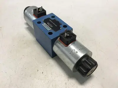 USED REXROTH 4WE10U33/CG24N9K4