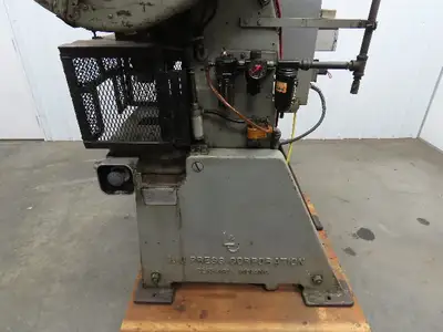 L & J No 18 Mechanical Punch Press 18 Ton 2.5" Stroke 6.25 Throat 230/460V