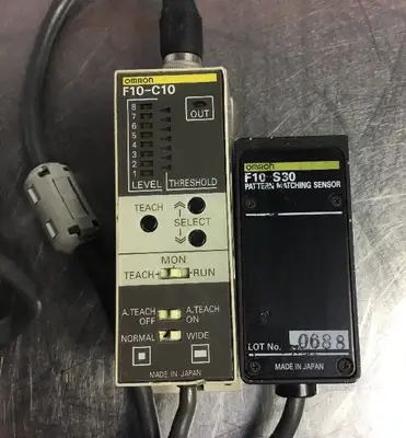Omron F10-C10 + F10-S30 Sensor & Pattern Matching Sensor Camera System. 5E-33