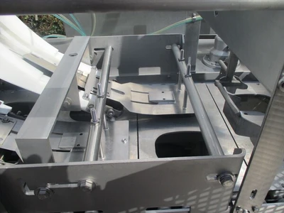 WCB Stainless Ice Cream Filling Machine / Scround ice cream container filler