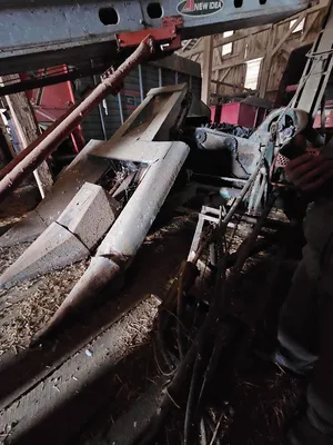 NEW IDEA 325 Harvesting Equipment | Iron Listing (18)