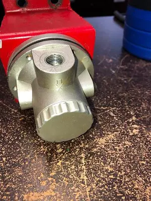 Used YIHUA YIHUA PNEUMATIC AIR REGULATOR FOR BOP ACCUMULATOR CONTROL Parts (Hydraulics and Pneumatics) Pennsylvania US | East West Machinery & Drilling #1415577