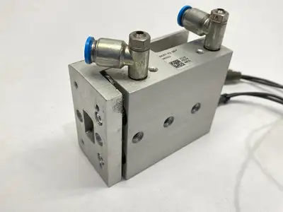 USED FESTO PNEUMATIC GUIDED SLIDE 12MM BORE 20MM STROKE