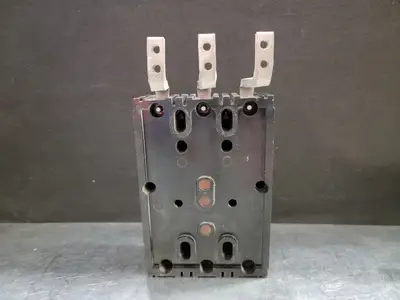 USED SQUARE D 999330