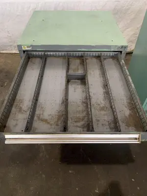 2-DRAWER STANLEY VIDMAR CABINET. STOCK #0903624