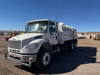 USED 2024 Freightliner M2 106 WT
