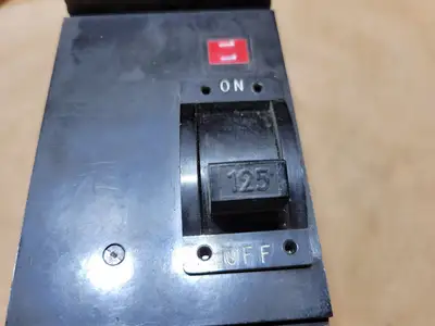 Used SQUARE D Q221125AC Switchgears British Columbia CA | Lenmark #1438307