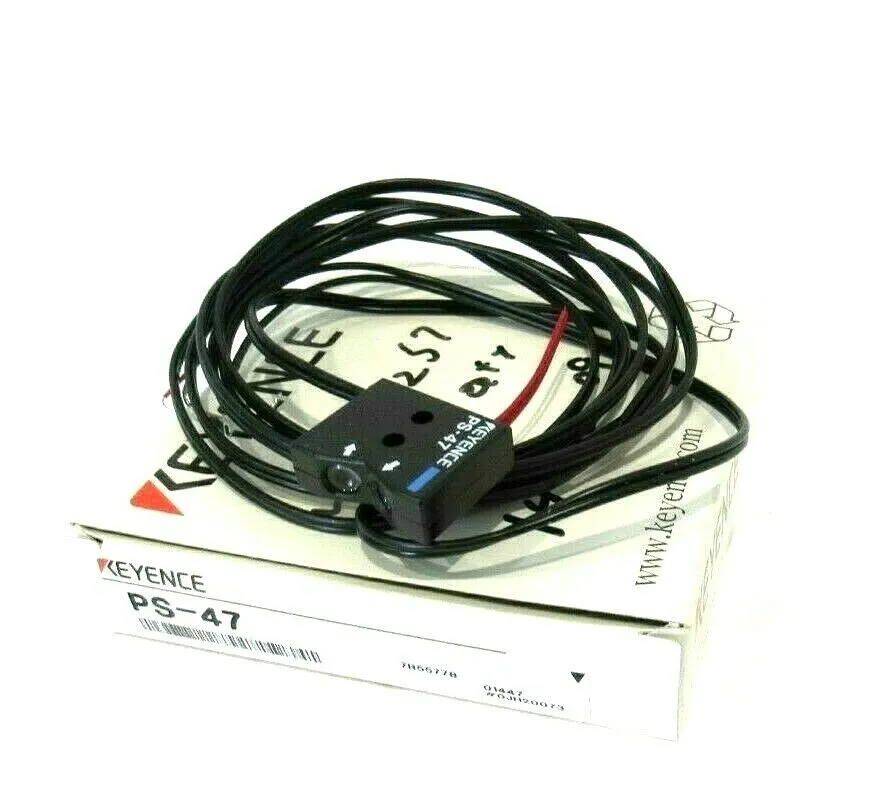 NEW KEYENCE PS-47 PHOTO SENSOR HEAD PS47