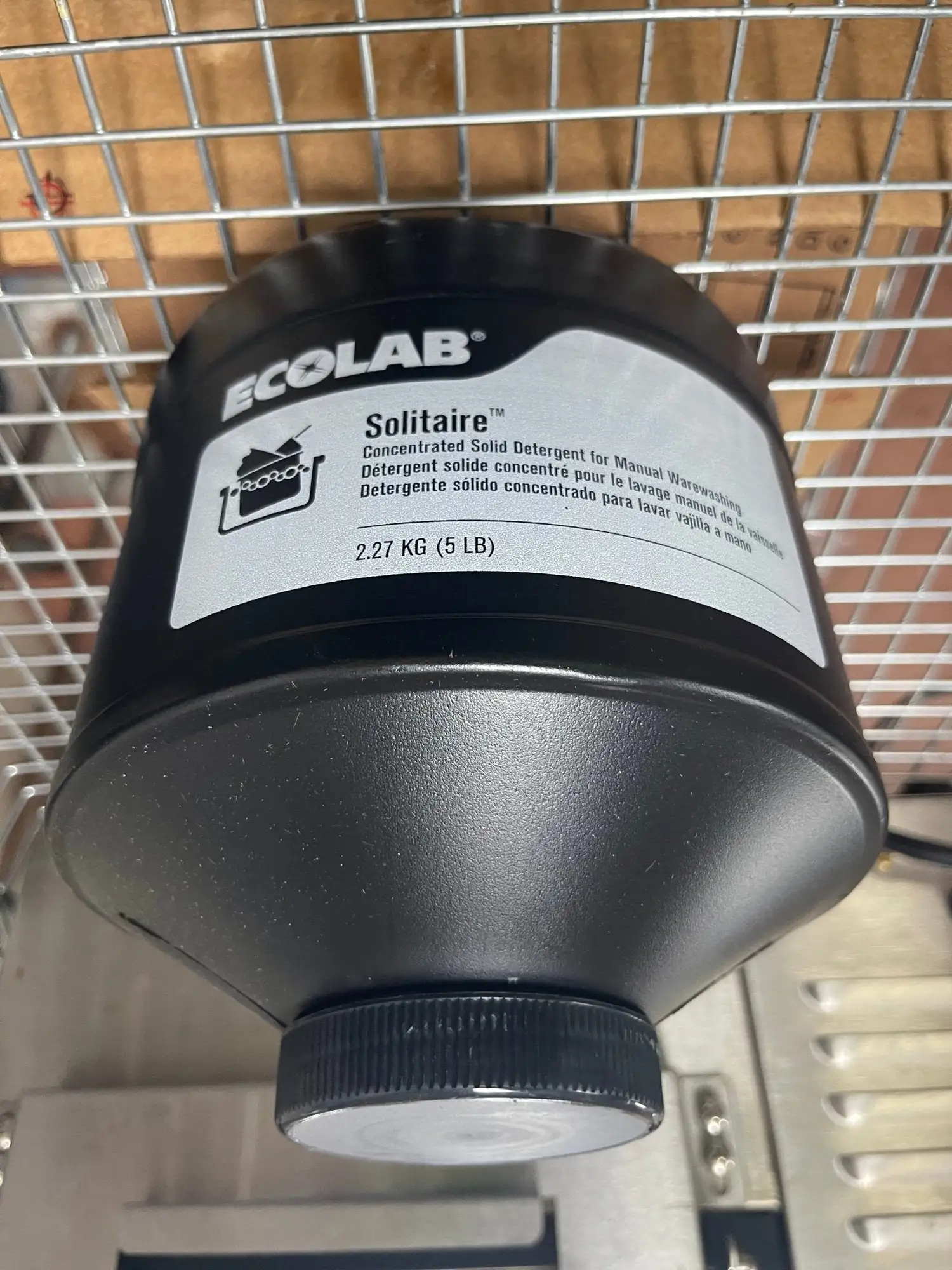 New | in-Stock Ecolab New Ecolab Solitaire Concentrated Solid Detergent Pots Pans 1 - 5lb Container Multisurface Cleaners Illinois US | Falcon Restaurant Supply #1376126