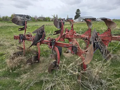 USED CASE IH 145