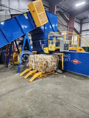 USED EXCEL 2R9 TWO RAM HORIZONTAL BALER