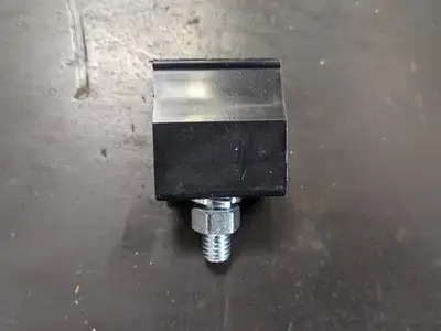 FE-908-2PF Plastic Snap in Hanger w/ Hardware